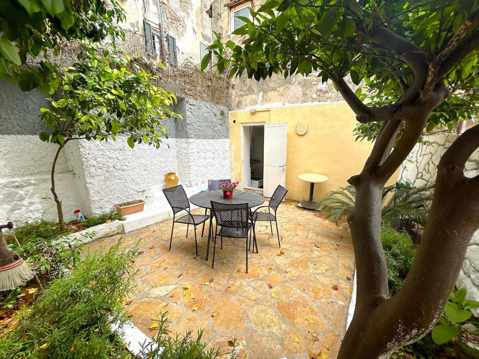 Traditional House With Ivy Garden Corfu  Exterior photo